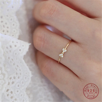 Anel Prata 925 Laço Micro Zircônia Banhado Ouro – Nœud Brillant Simplicité