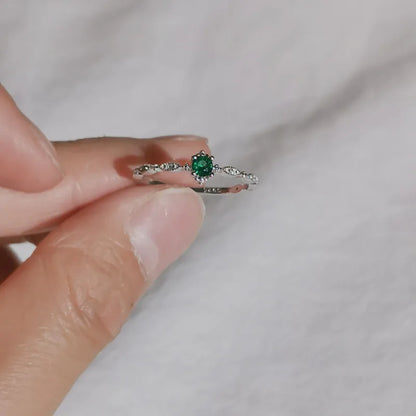 Anel Prata 925 Cauda Delicada Zircônia Banhado Ouro – Émeraude Délicate Simplicité