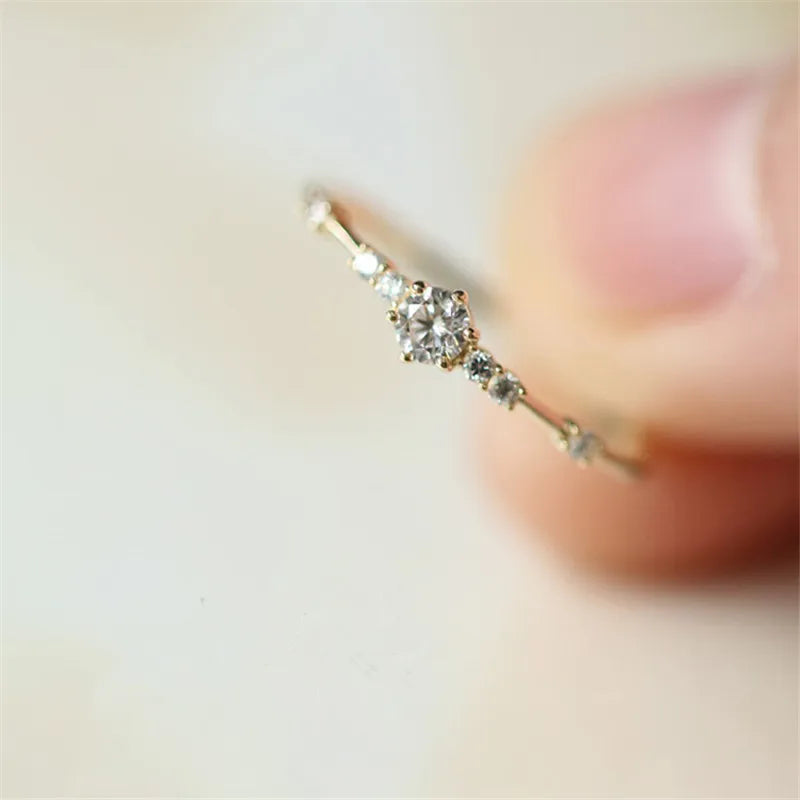 Anel Prata 925 Pavê Nupcial Zircônia Banhado Ouro – Cristal Nuptial Simplicité
