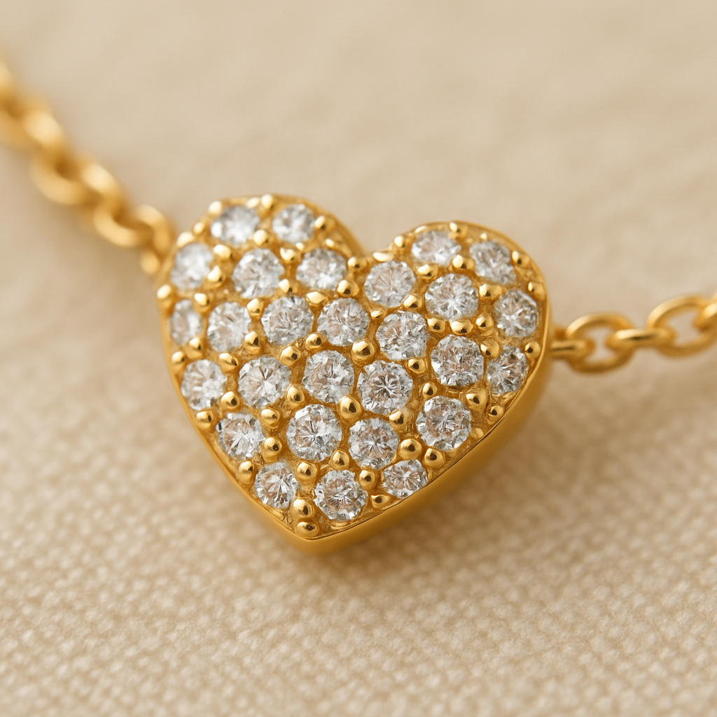 Amour Classique – Pulseira Dourada com Coração de Zircônia