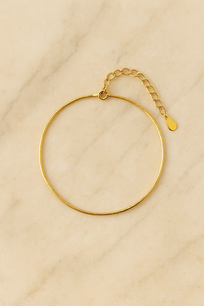 Pulseira dourada minimalista linha fina - Loja Simplicité