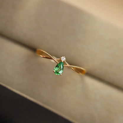 Anel Dourado Gota Verde Zircônia Prata 925 – Goutte Émeraude Simplicité