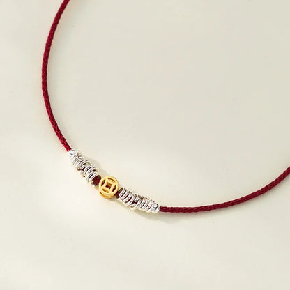 Pulseira charm vermelha com contas douradas - Loja Simplicité