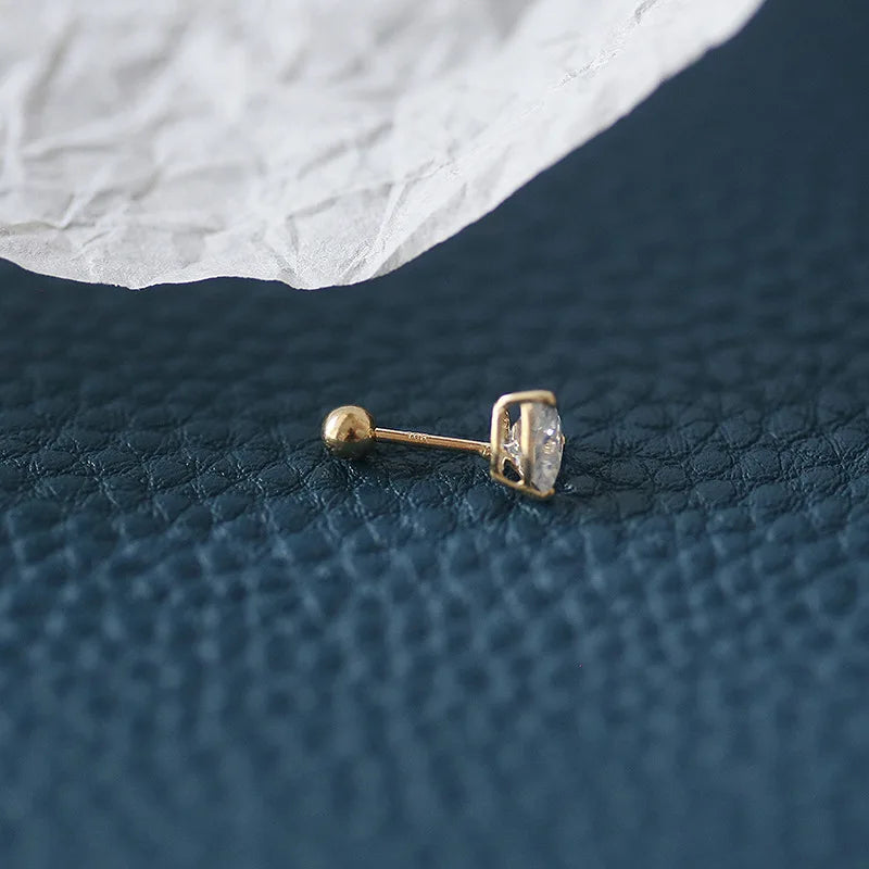 Brinco dourado coração de zircônia com fecho rosca de segurança – Loja Simplicité