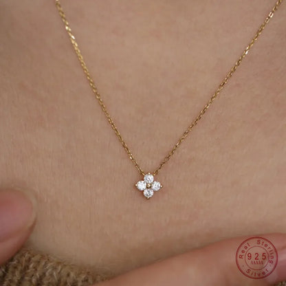 Colar Dourado Flor Doce Zircônia Prata 925 – Fleur Douce Simplicité