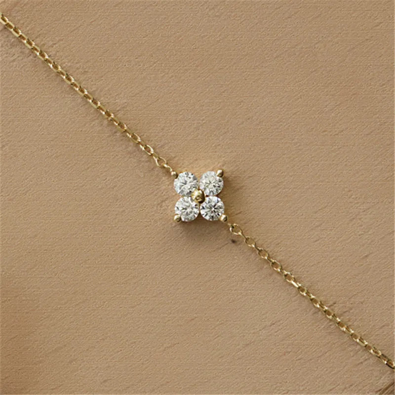 Pulseira dourada flor de zircônia, brilho refinado, prata 925, Loja Simplicité
