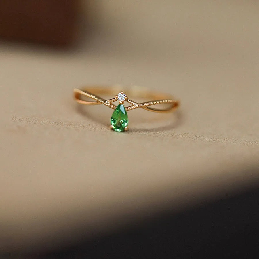 Anel Dourado Gota Verde Zircônia Prata 925 – Goutte Émeraude Simplicité