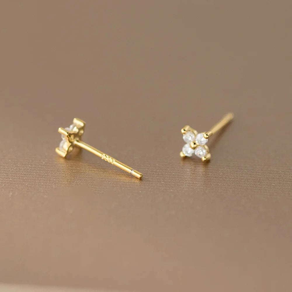Brinco prata 925 trevo com zircônia banhado ouro 18k - Loja Simplicité