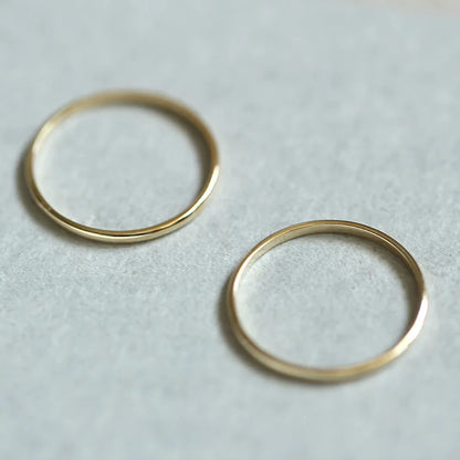 Anel Dourado Fino Minimalista Prata 925 – Ligne d'Or Simplicité