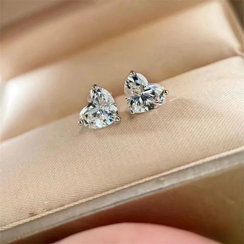 Brinco Dourado Coração Zircônias Prata 925 – Coeur Brillant Simplicité