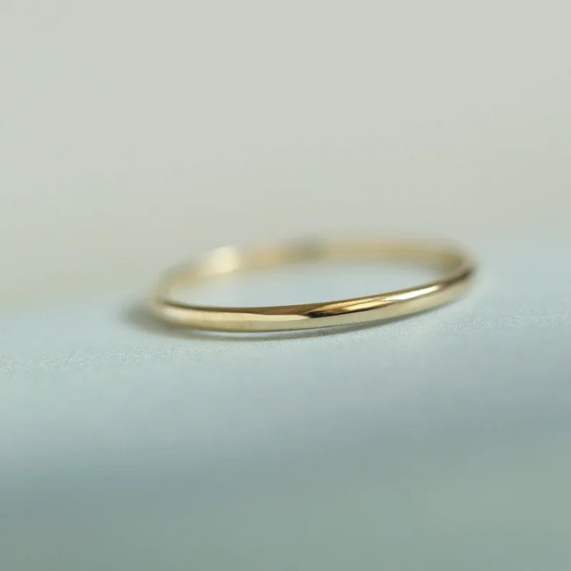 Anel Dourado Fino Minimalista Prata 925 – Ligne d'Or Simplicité