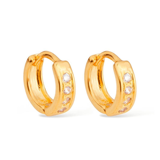 Brinco dourado argolinha cravejada de zircônia Cercle de Lumière Simplicité
