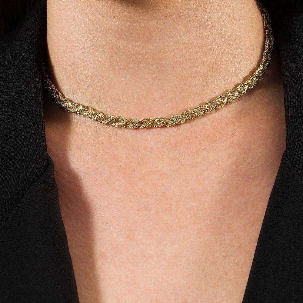 Colar choker dourado Tressé Simplicité em detalhe