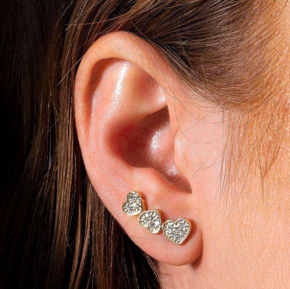 Brinco ear cuff dourado Ear Cuff Cœur Simplicité em detalhe