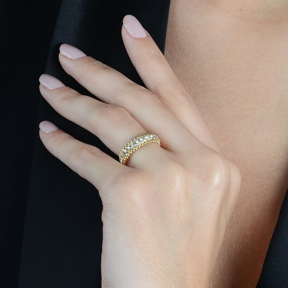 Anel dourado Bague Anneau Serti Simplicité em detalhe