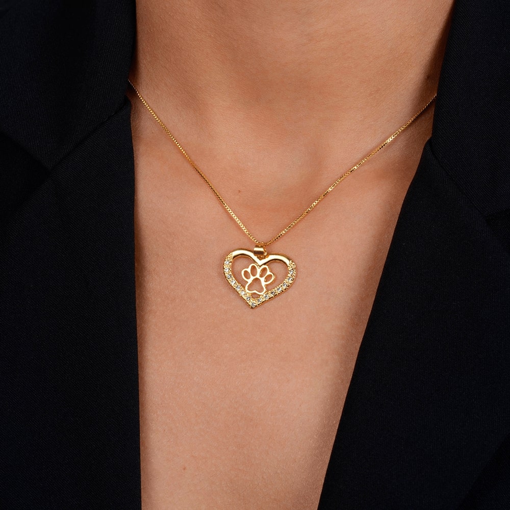 Colar dourado pet Cœur et Patte Simplicité em detalhe