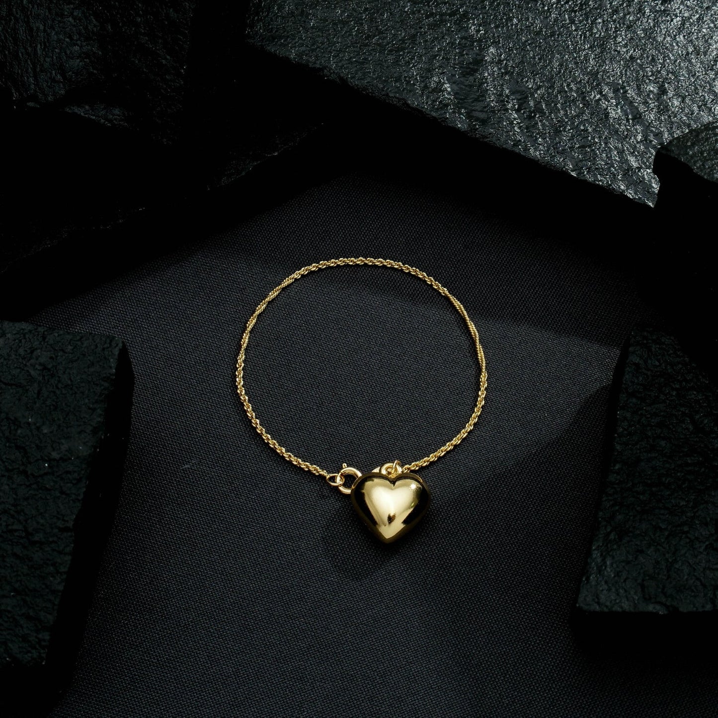 Pulseira Dourada de Cordão Baiano com Coração – Bracelet du Cœur Simplicité