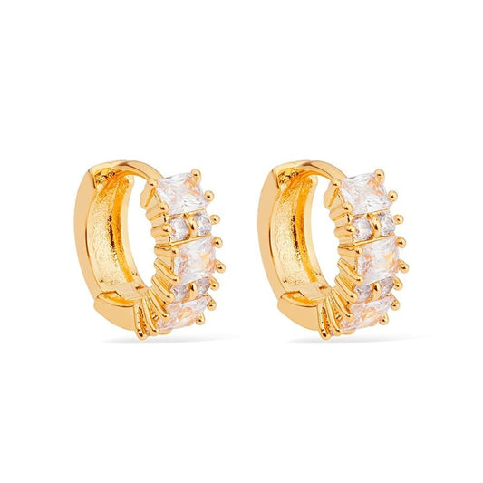 Brinco dourado argolinha com 7 zircônias Sept Étoiles Simplicité