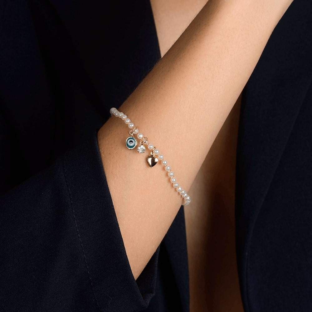 Pulseira dourada Bracelet Protecteur Simplicité em detalhe
