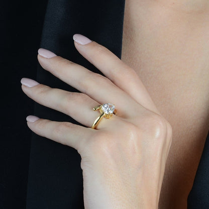 Anel dourado Bague Solitaire Cœur Précieux Simplicité em detalhe