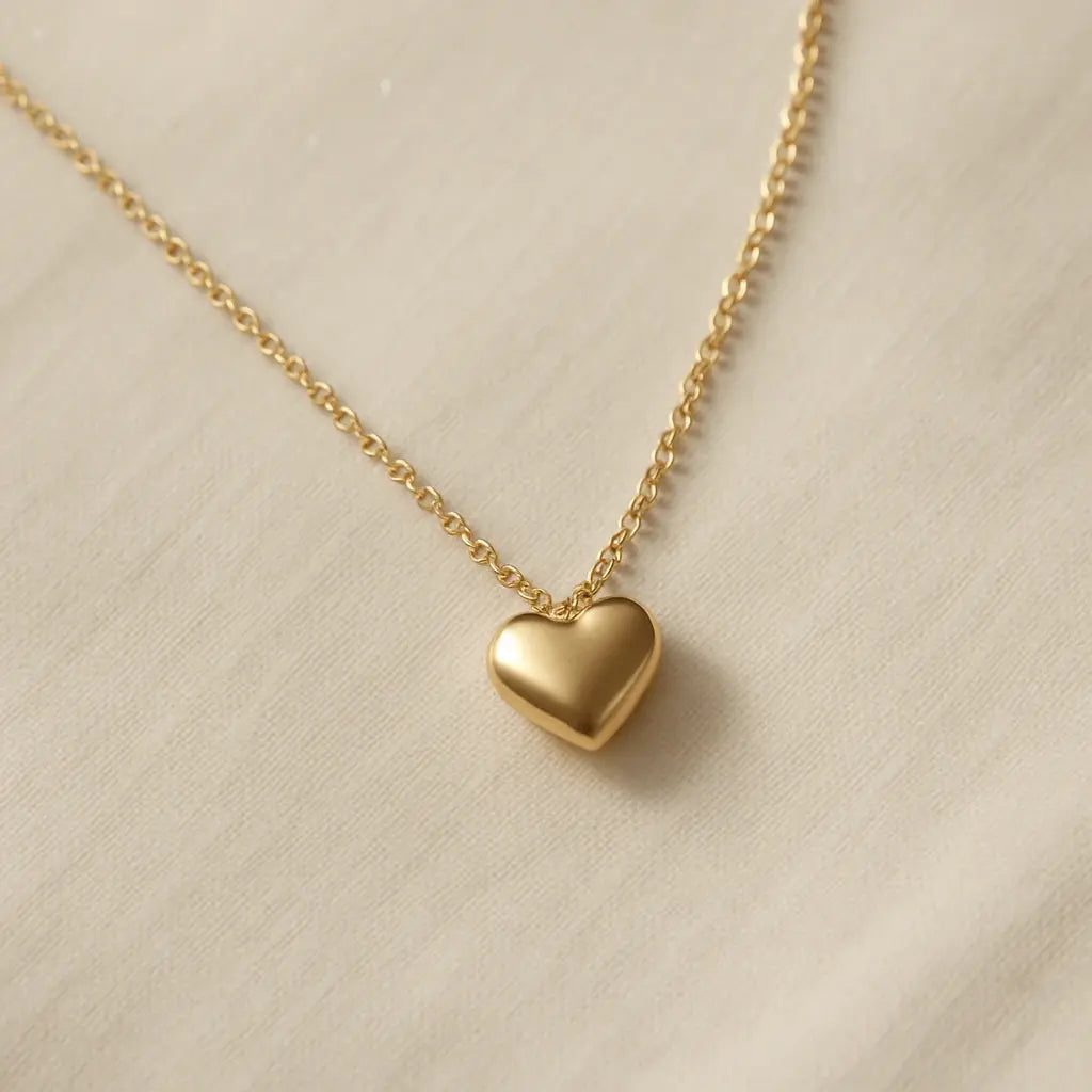 Colar choker dourado pingente coração liso polido Prata 925 Simplicité