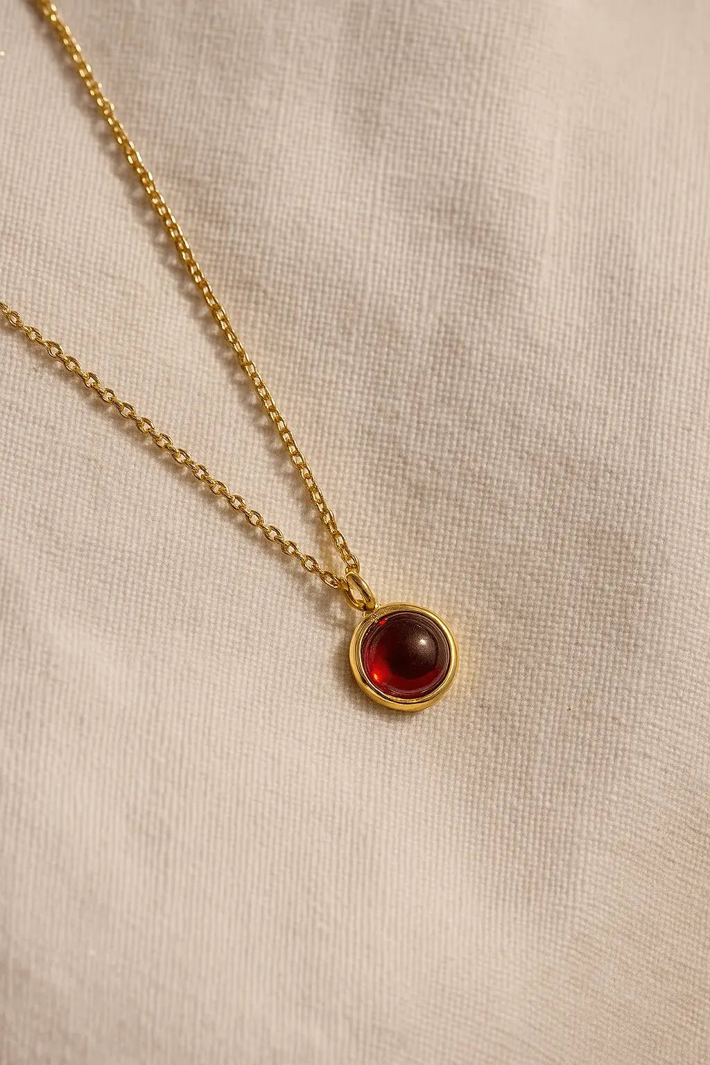 Colar dourado pingente pedra granada vermelha natural Prata 925 Simplicité