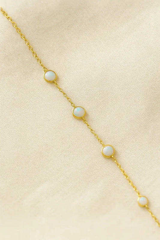 Pulseira dourada pedra opalina central delicada Prata 925 Simplicité